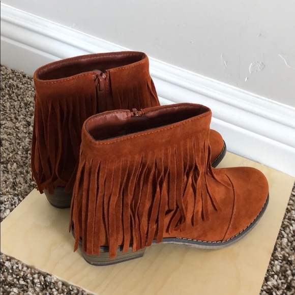 Fringe boho round toe bootie - Picture 3 of 4